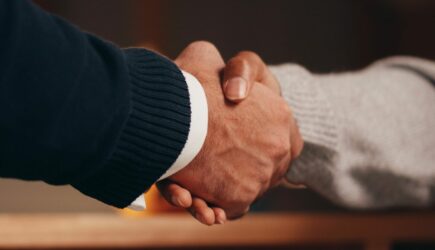 Article 150 0 b ter : comment reporter l’impôt grâce au dispositif d’apport- cession ? 